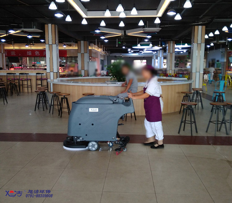 醫(yī)院食堂廚房保潔,醫(yī)院食堂手推式洗地機