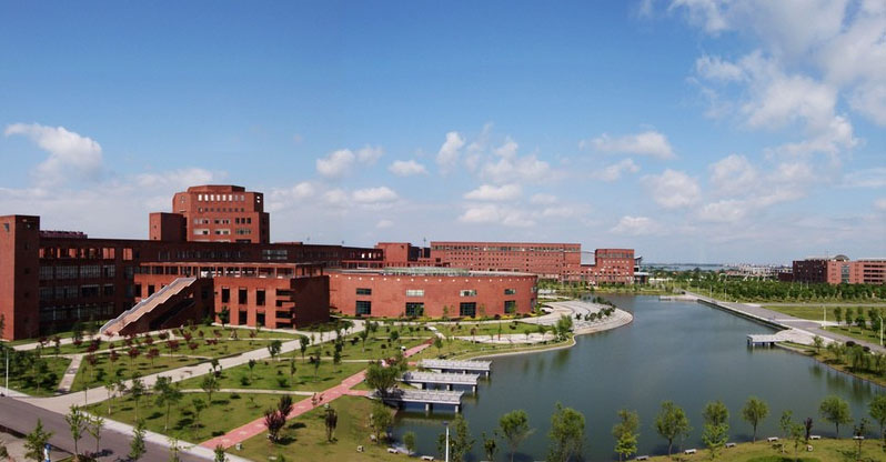 江西師范大學旭潔洗地機客戶案例-<a href=http://www.dgetm.com target=_blank class=infotextkey>洗地機生產廠</a>家